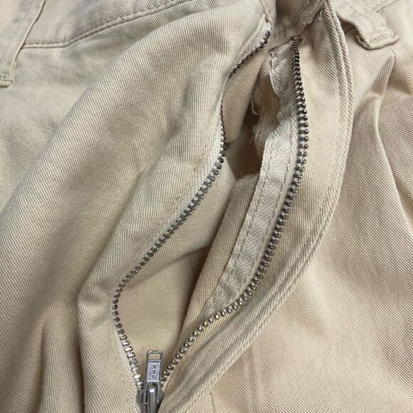 FREE‎ ASSEMBLY Women’s Cuffed Pleated Shorts  Tan Size 20 - Picture 7 of 12